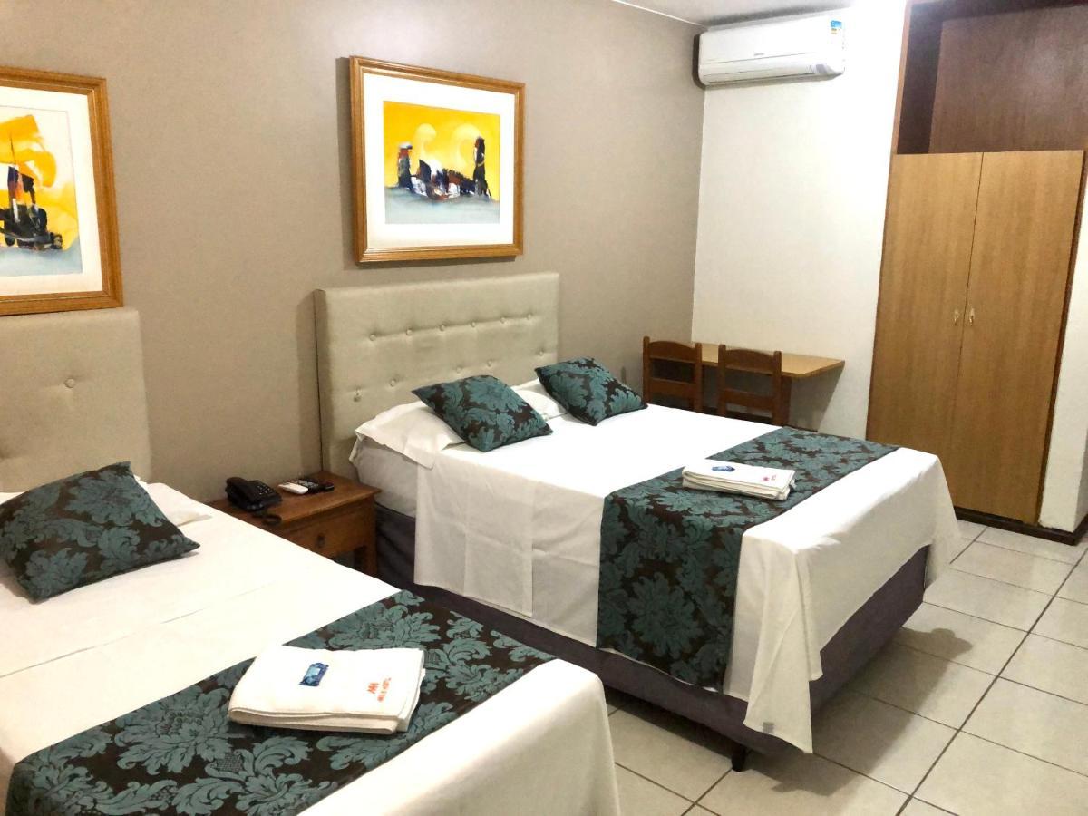 Max Hotel Núcleo Bandeirante Kültér fotó