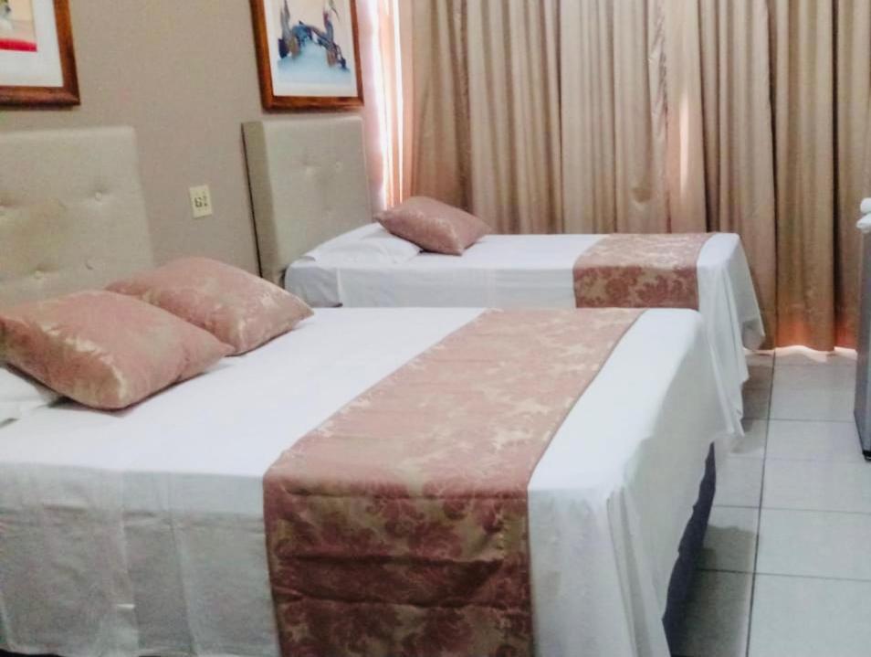 Max Hotel Núcleo Bandeirante Kültér fotó
