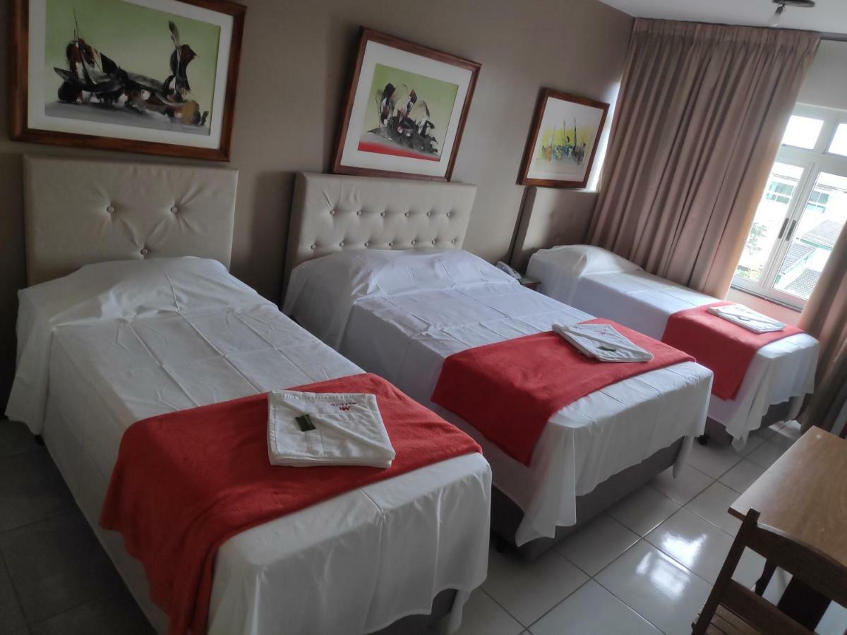 Max Hotel Núcleo Bandeirante Kültér fotó