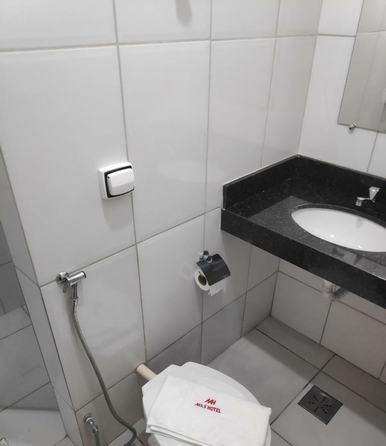 Max Hotel Núcleo Bandeirante Kültér fotó